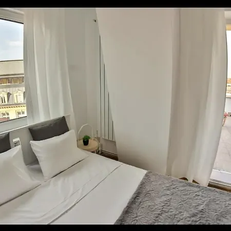 Rooftop Terrace Бухарест